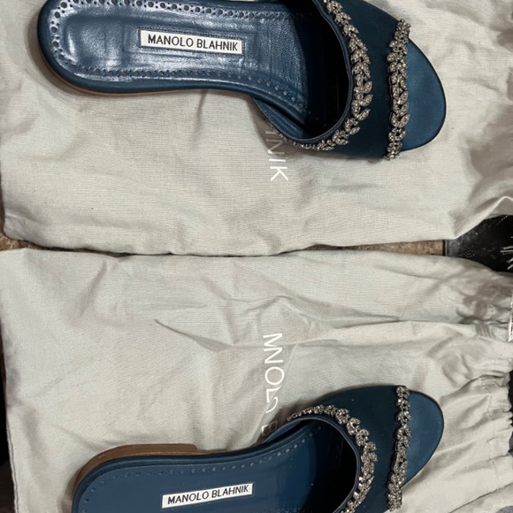 Manolo Blahniks - Picture 3 of 5